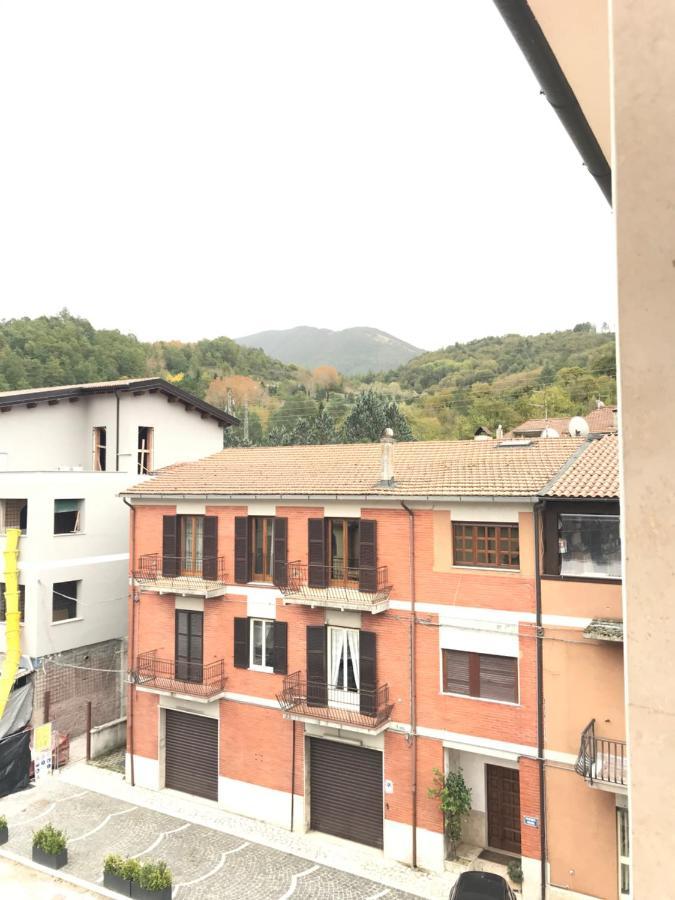 Al Campanile Centro Storico Ampio Luminoso E Panoramico Appartamento Trilocale Carsoli Esterno foto
