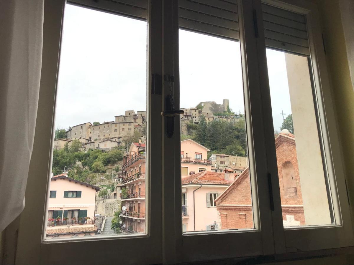Al Campanile Centro Storico Ampio Luminoso E Panoramico Appartamento Trilocale Carsoli Esterno foto