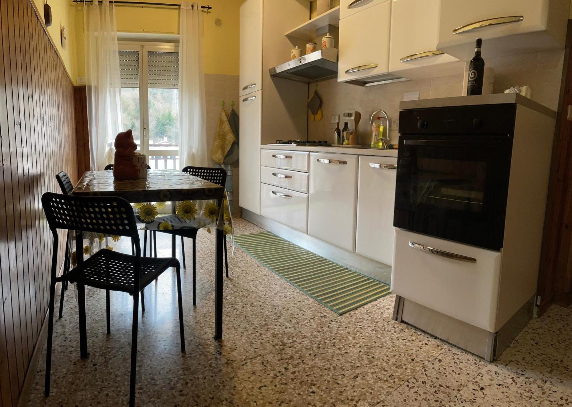 Al Campanile Centro Storico Ampio Luminoso E Panoramico Appartamento Trilocale Carsoli Esterno foto