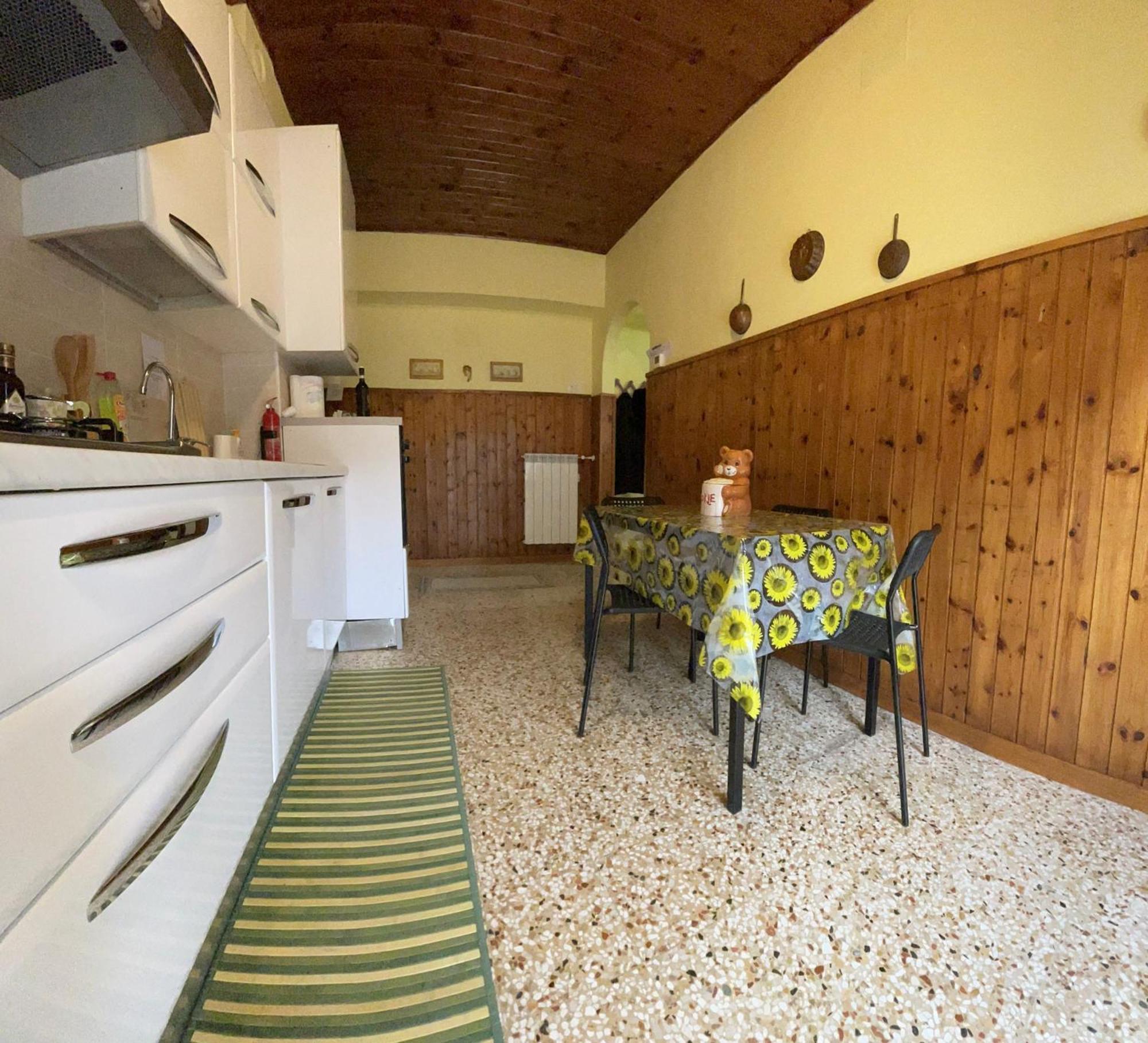 Al Campanile Centro Storico Ampio Luminoso E Panoramico Appartamento Trilocale Carsoli Esterno foto